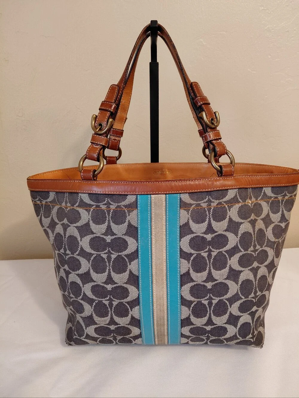 Coach Vintage Denim Signature Turnlock Tote Bag, Style # 7045 - Picture 6 of 14